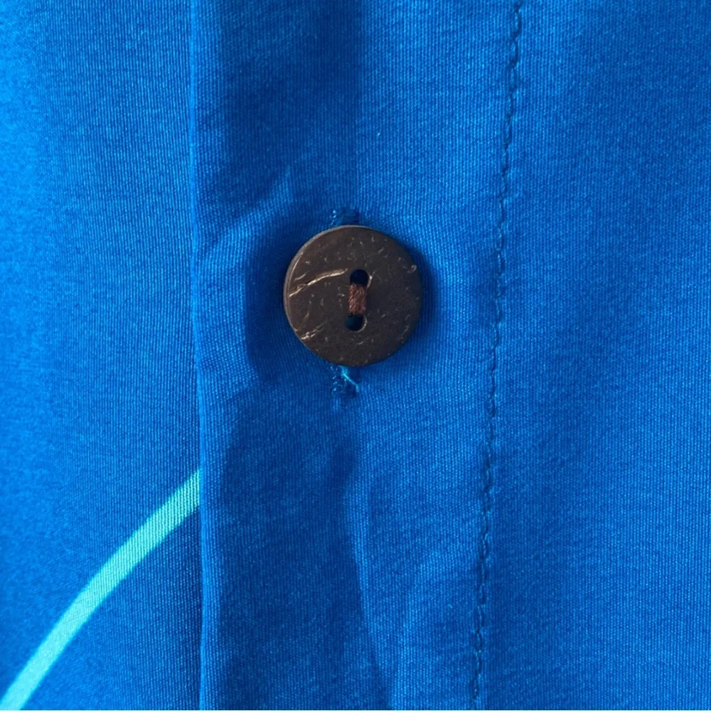 Lowes Blue Parrot Patterned Hawaiian Aloha Button Shirt - Picture 8 of 15